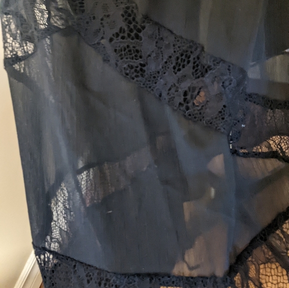 Asymmetric Lace Insert Skirt - Picture 4 of 5